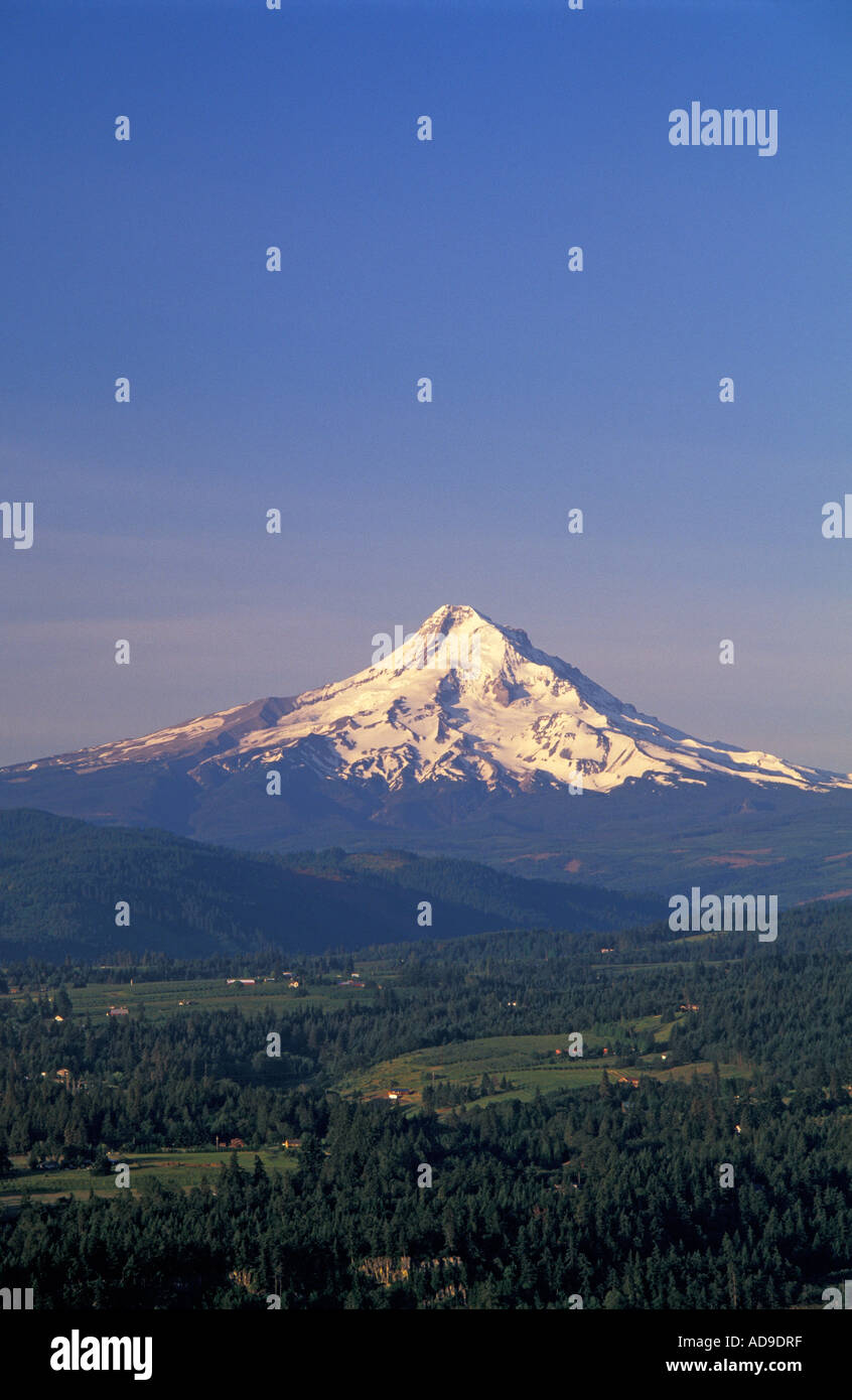 Mount Hood and Hood River Valley Oregon view from across Columbia River at Underwood Washington Stock Photo