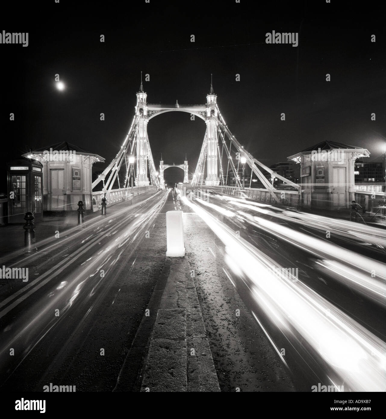 Albert bridge at night hi-res stock photography and images - Alamy