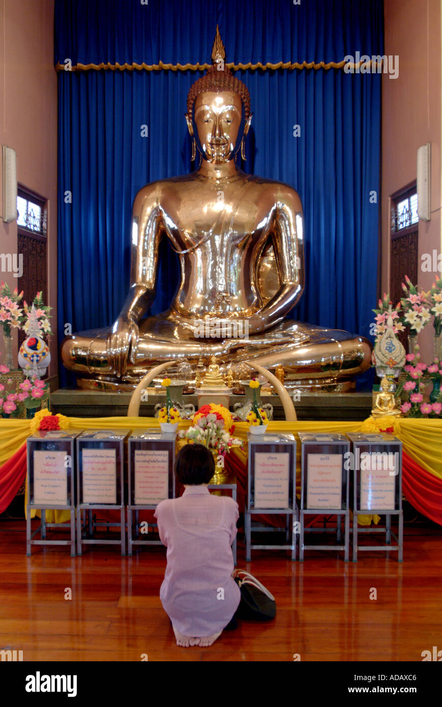Wat Traimit Bangkok Thailand 5 5 Ton solid gold Buddha in the Sukhothai