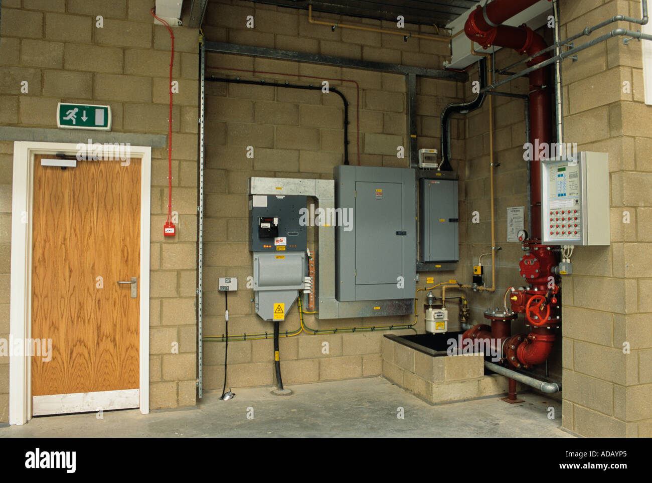 Electrical trunking hires stock photography and images Alamy