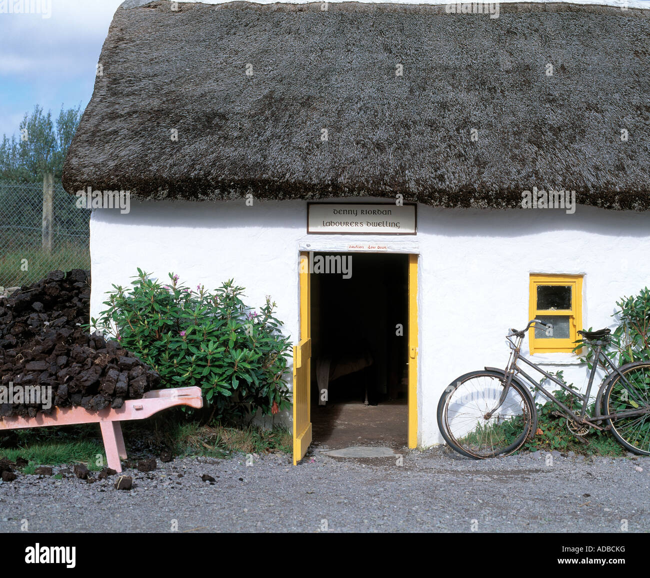 kerry bog village museum, ring of kerry, county kerry, ring of kerry irish  rural thatched building Stock Photo - Alamy