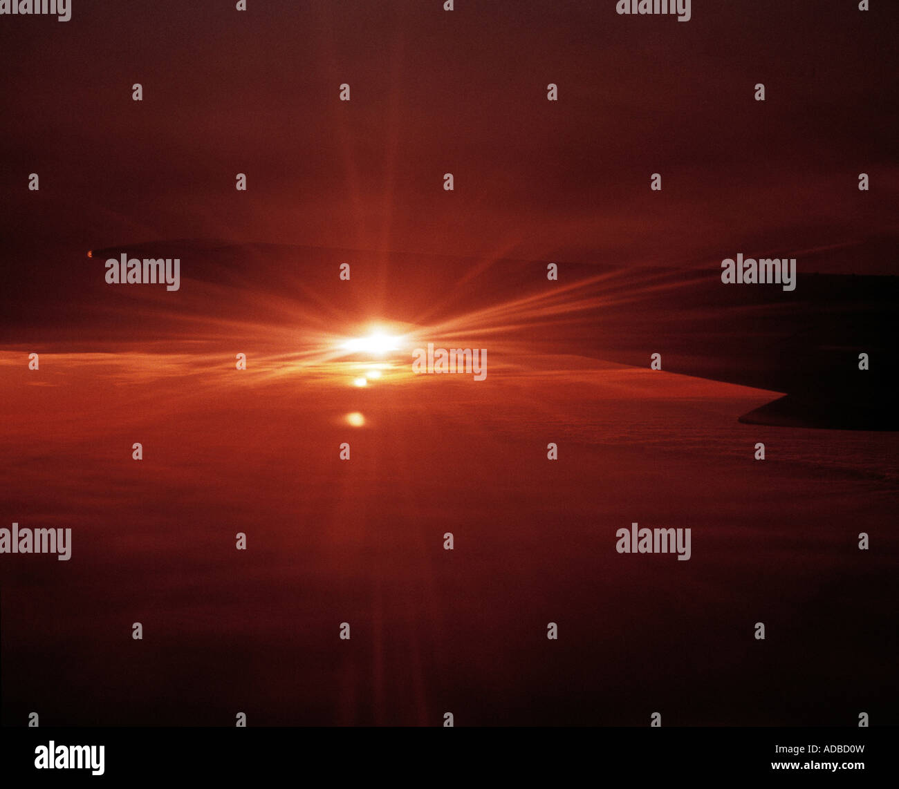 jet airliners wings silhouetted against dawn dusk sky Stock Photo - Alamy