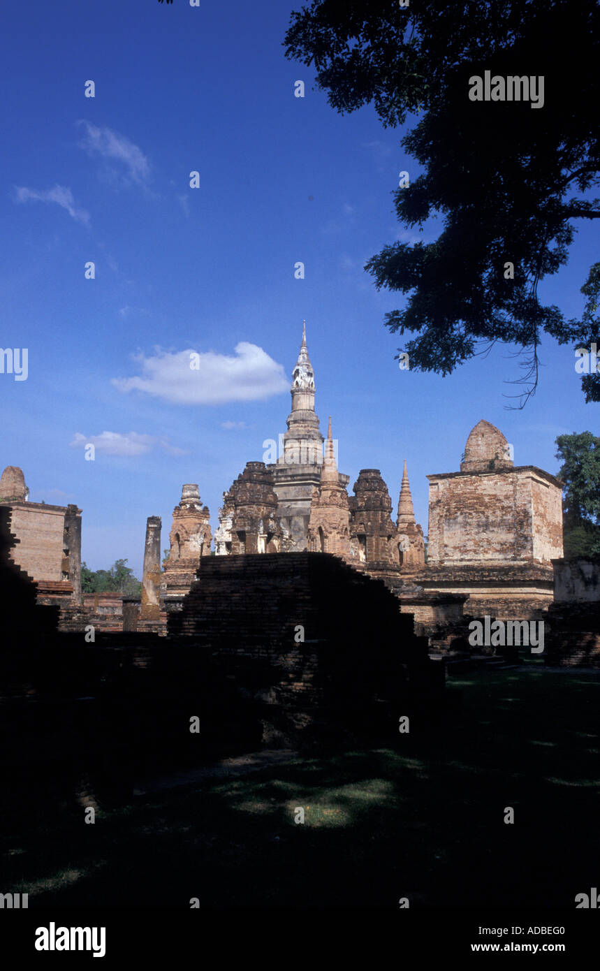Temple ruins at Wat Mahathat Sukhothai Thailand Stock Photo
