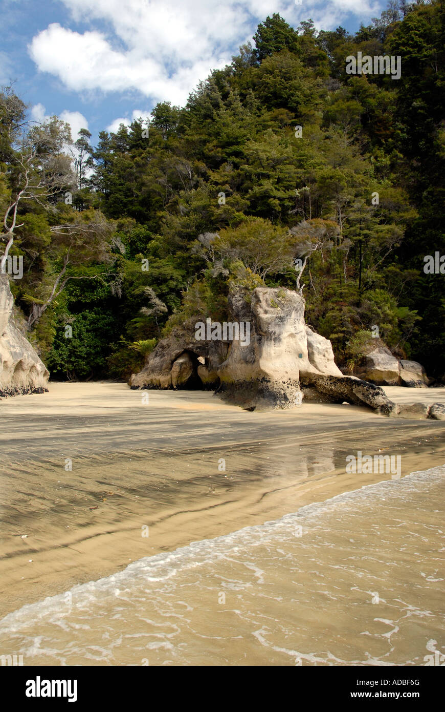 Natural rock formations beach hi-res stock photography and images - Alamy