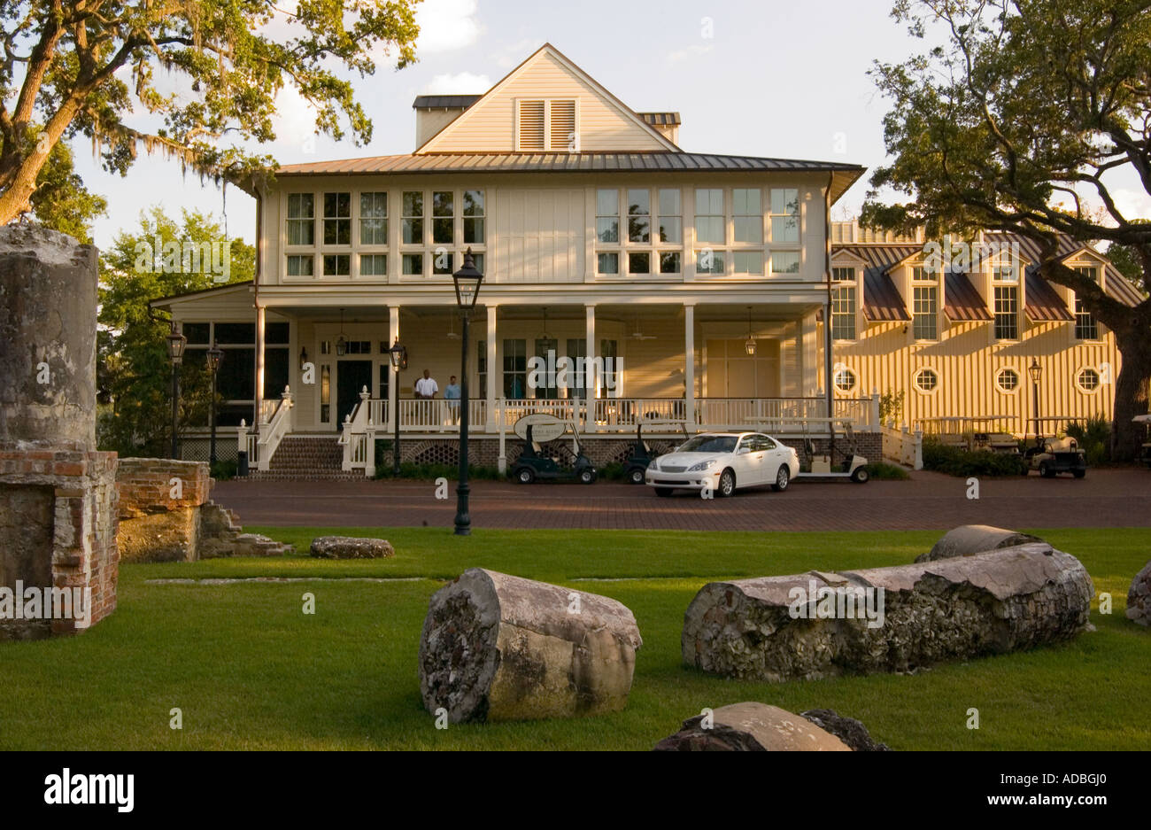 The Palmetto Bluff Inn at Palmetto Bluff Resort in Bluffton, South ...