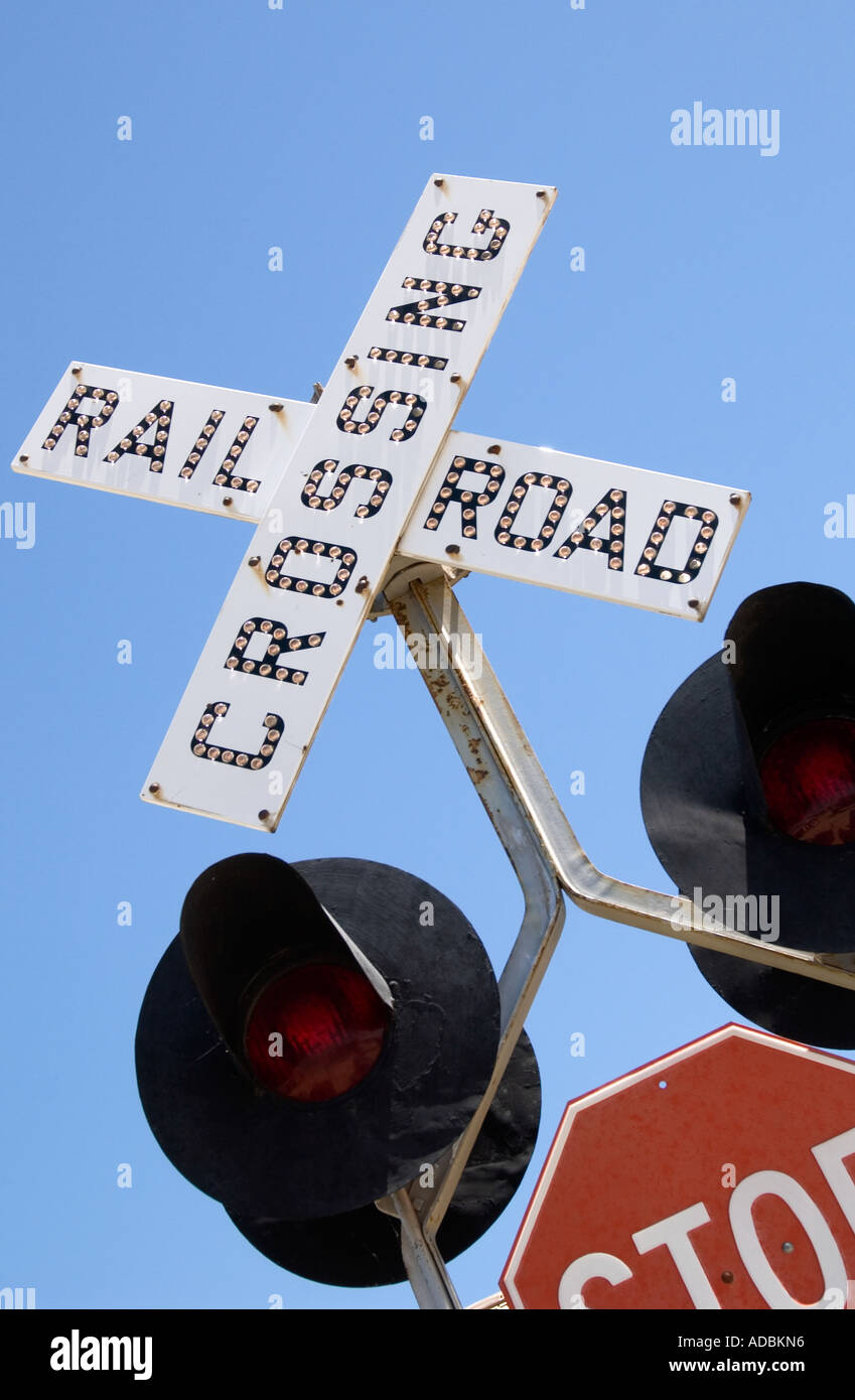 Railroad Crossing Sign USA, Traffic Safety Stock Photo - Alamy