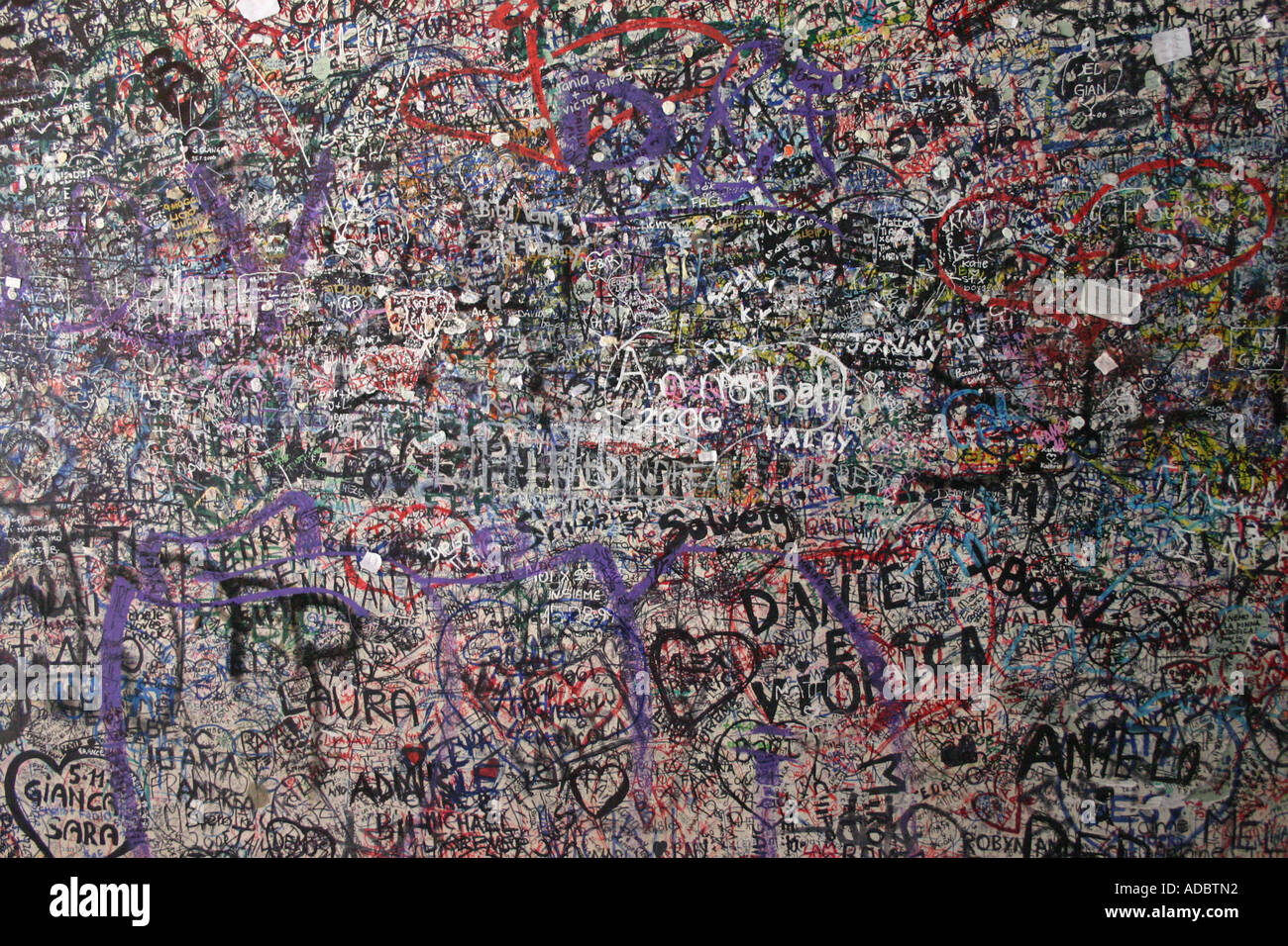 Love messages at Juliette's House in Verona Stock Photo