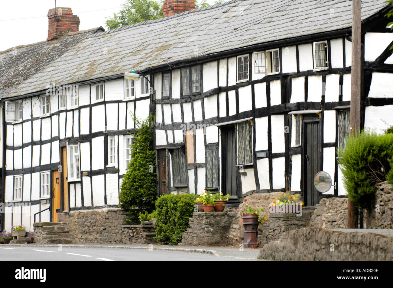 Black And White Cottages High Resolution Stock Photography and Images Alamy
