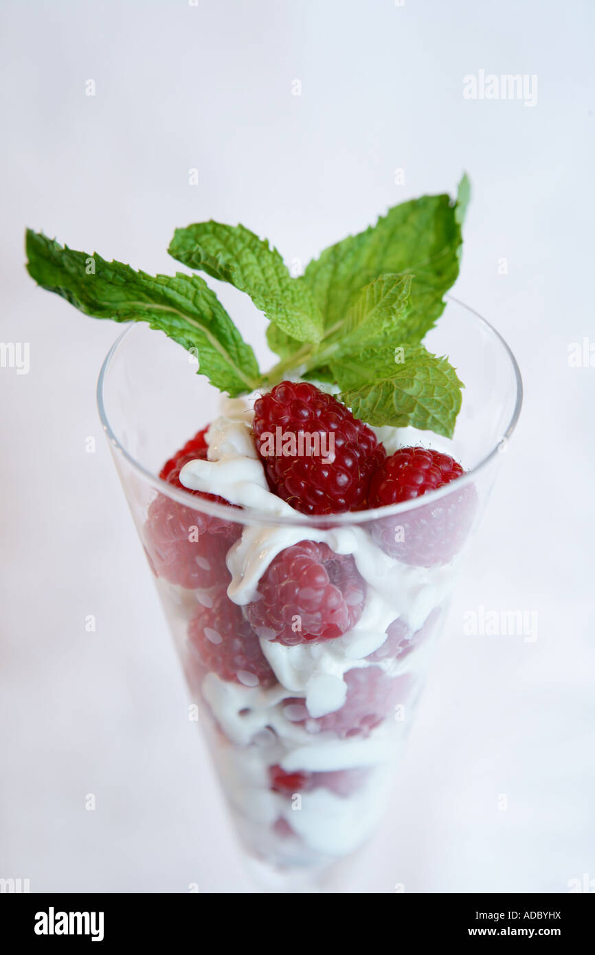 Raspberry mint dessert hi-res stock photography and images - Alamy