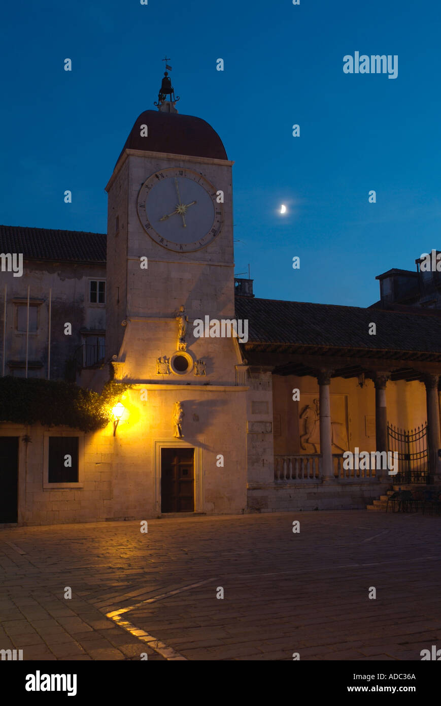 Old city clock hi-res stock photography and images - Alamy