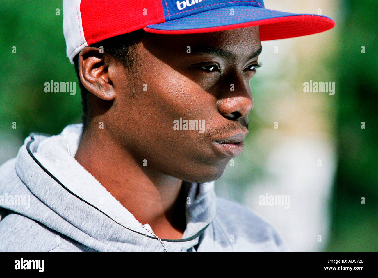 Black baseball cap hi-res stock photography and images - Alamy