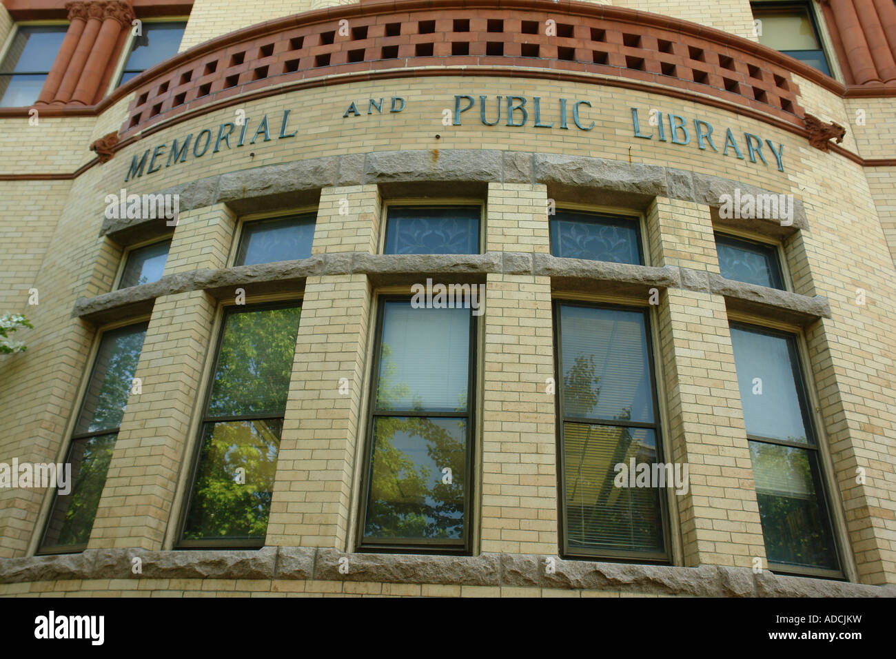 AJD58364, Westerly, RI, Rhode Island, Memorial and Public Library, downtown Stock Photo