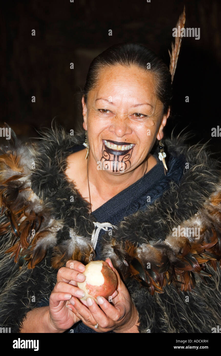 Maori women north island new hi-res stock photography and images - Alamy