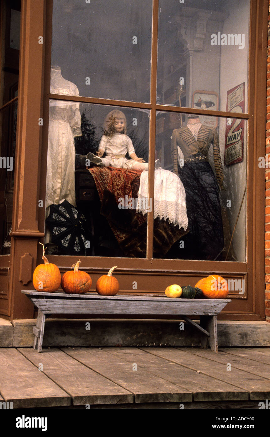 Old Fashioned Storefront Stock Photo Alamy