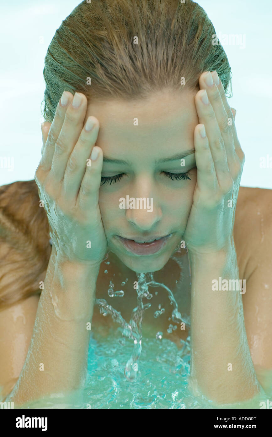 Splashing Face With Water High Resolution Stock Photography and Images Alamy