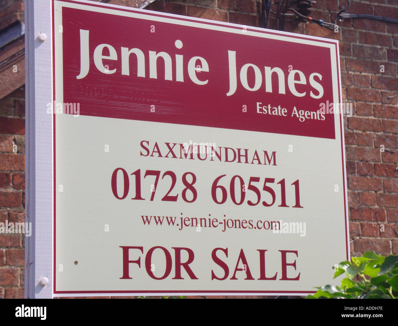 Jennie Jones estate agent sign Stock Photo Alamy