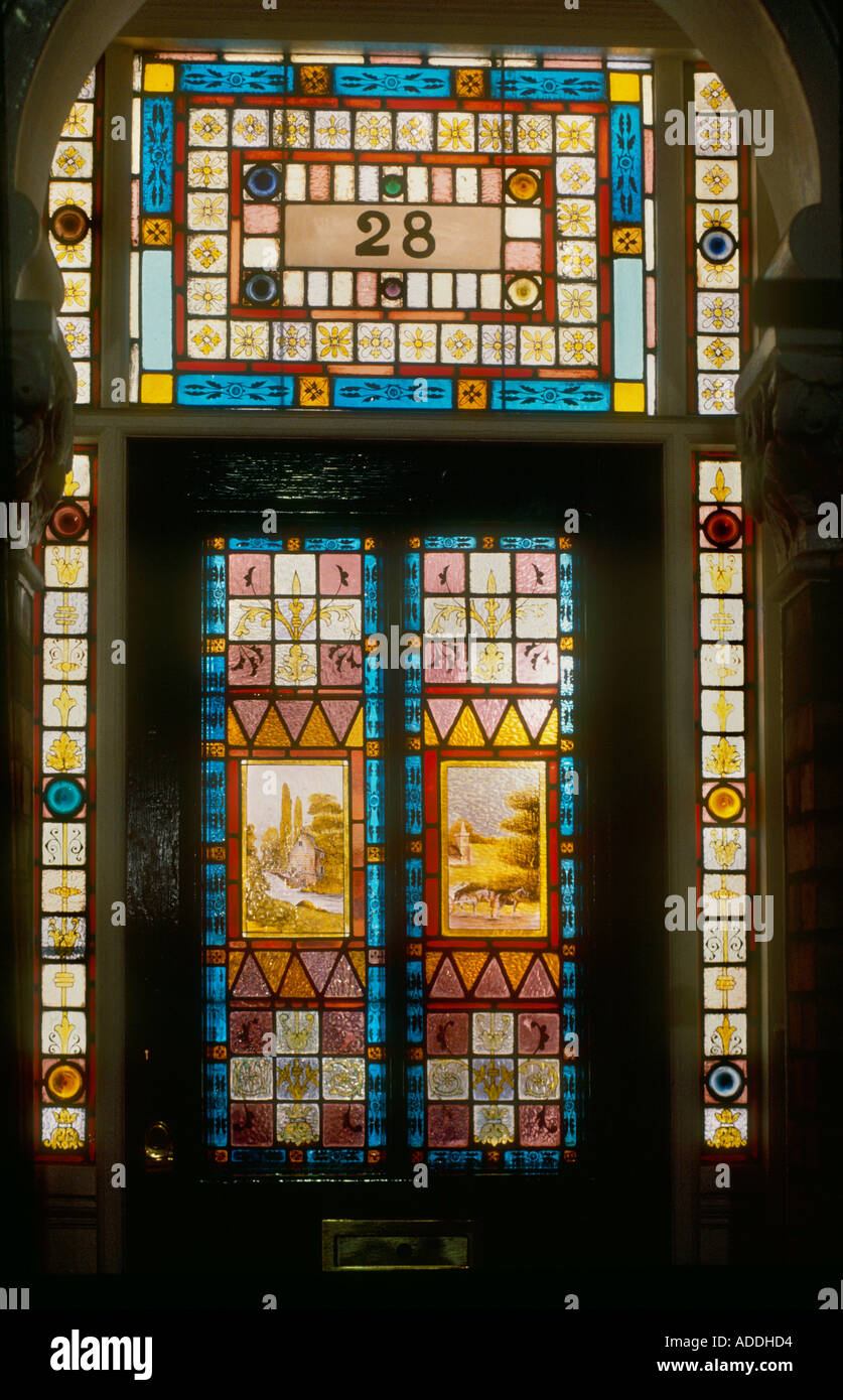 Victorian window stained glass hires stock photography and images Alamy