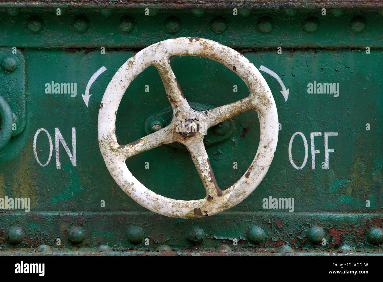 Tap on and tap off hi-res stock photography and images - Alamy