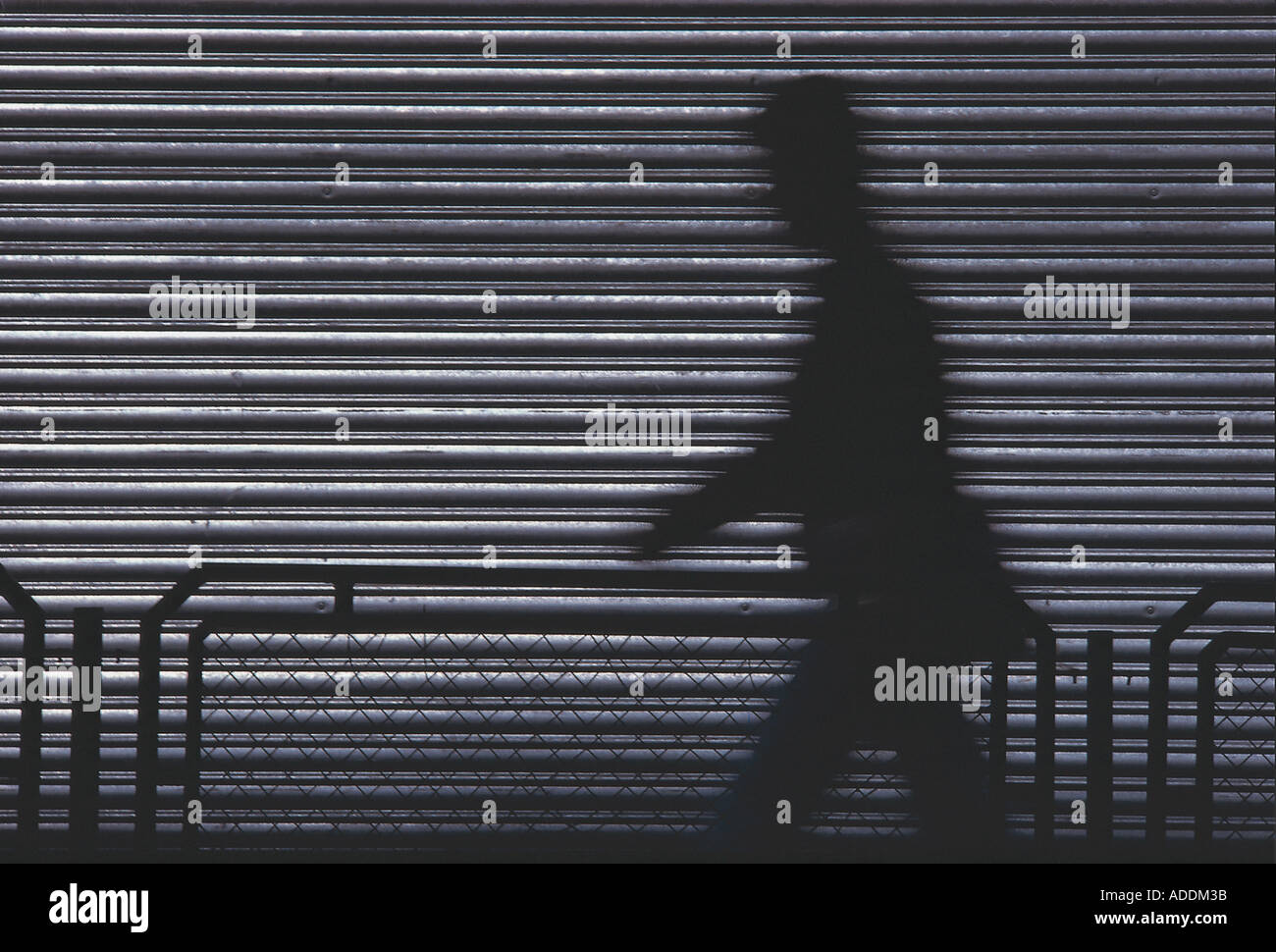 Silhouette, Person beim Gehen Stock Photo