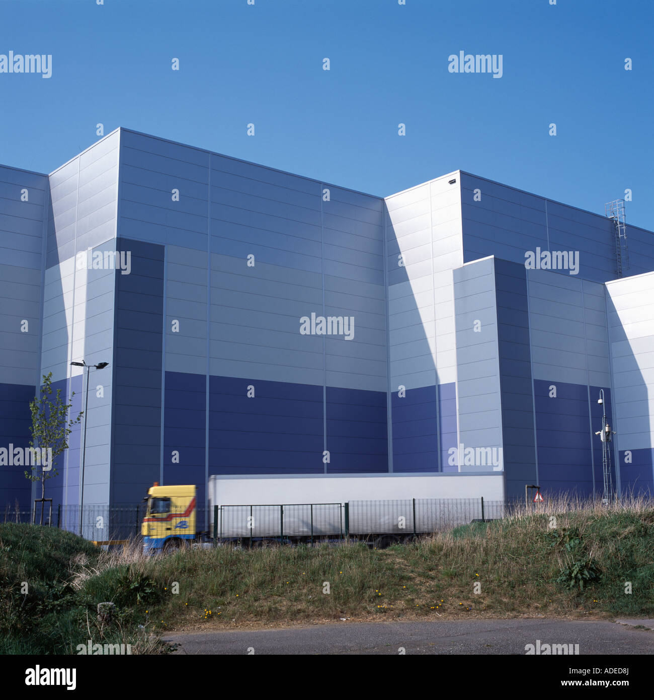 Lorry delivering freight Stock Photo