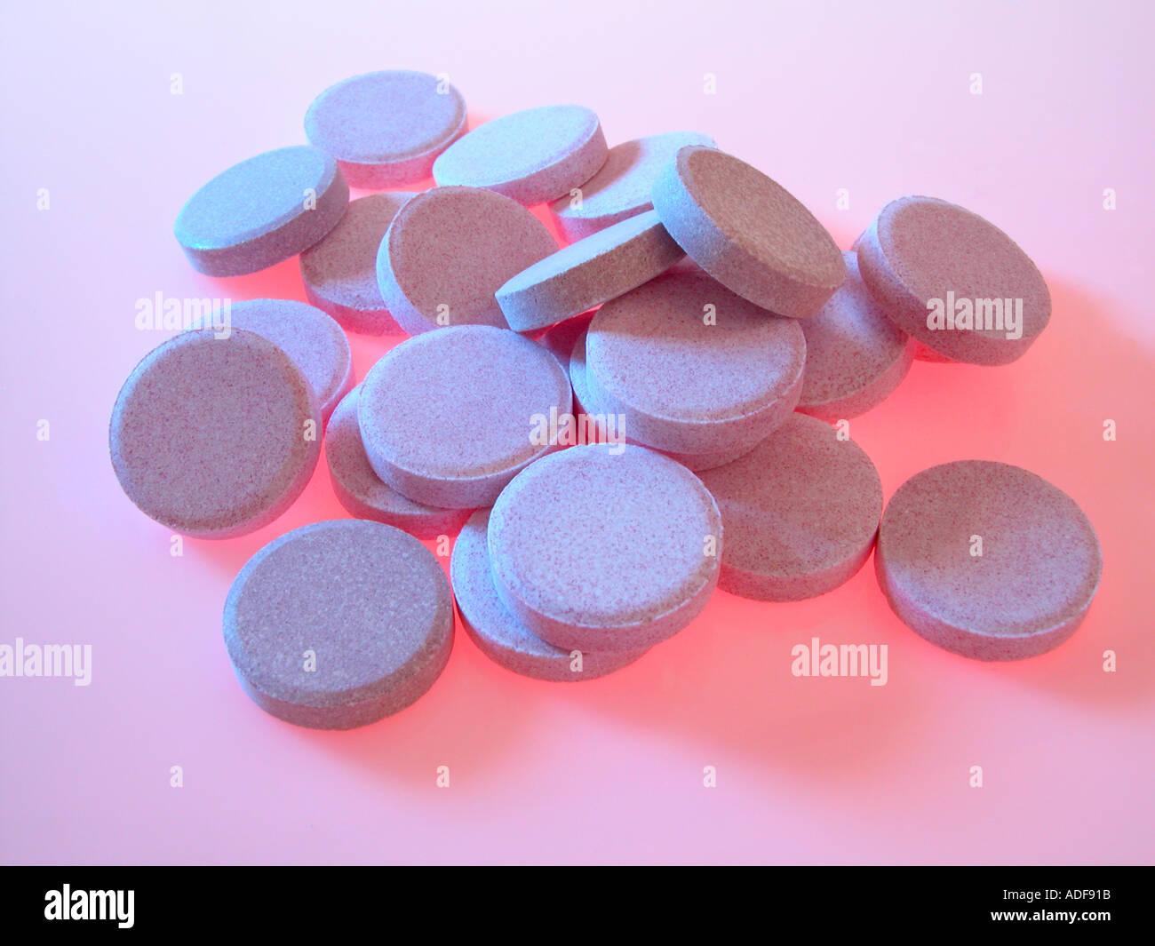 fizzy vitamin tablet tablets Effervescent Stock Photo