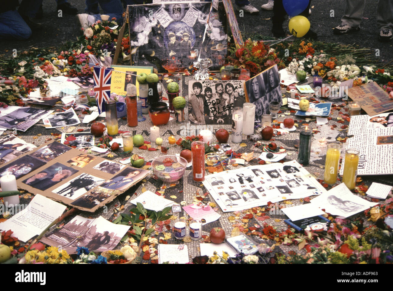 George Harrison memorial at Strawberry Fields in New York after his death in 2001 Stock Photo