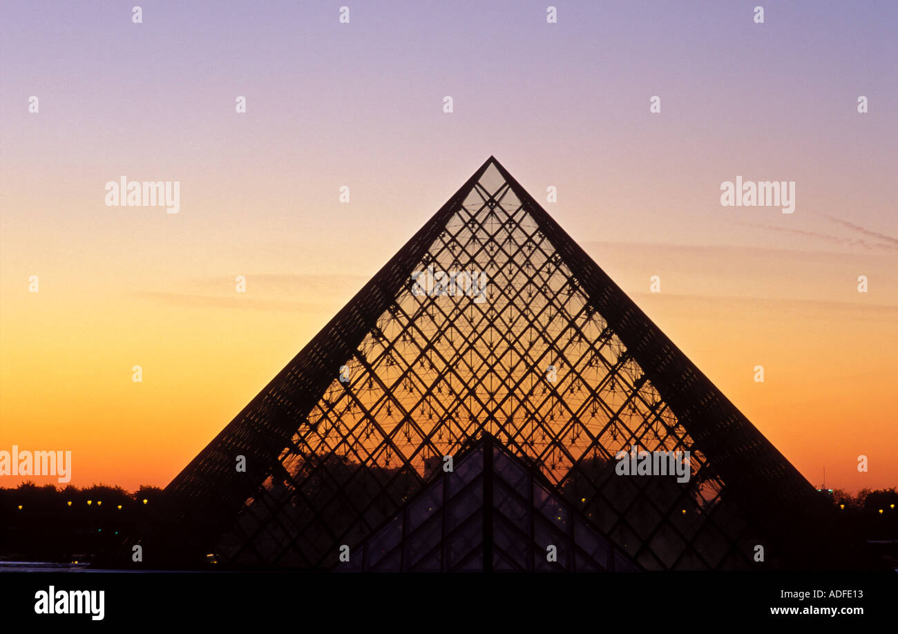 France Paris The Louvre The Pyramid By I M Pei Stock Photo - Alamy