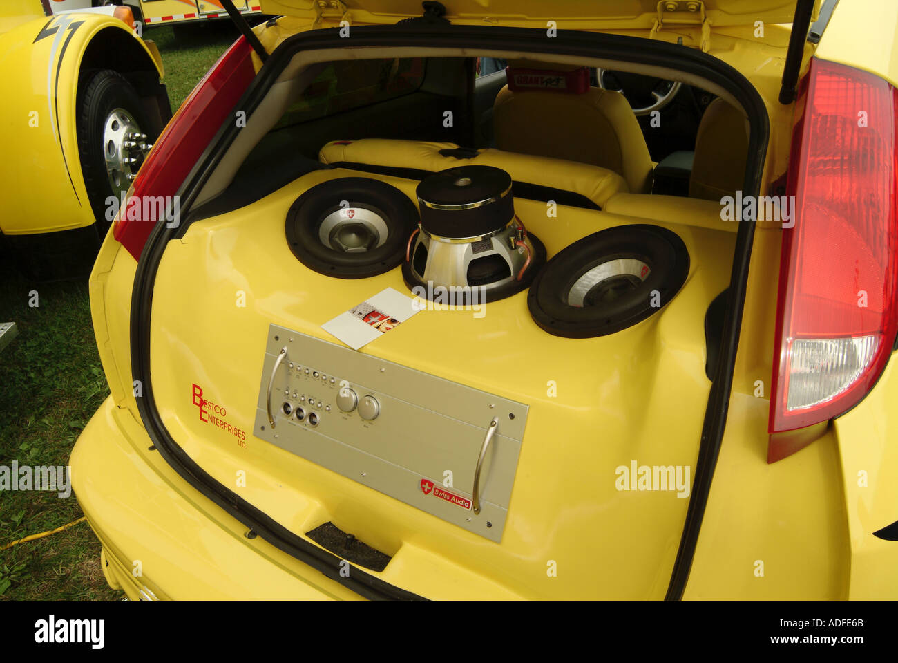 Big car speakers hi-res stock photography and images - Alamy