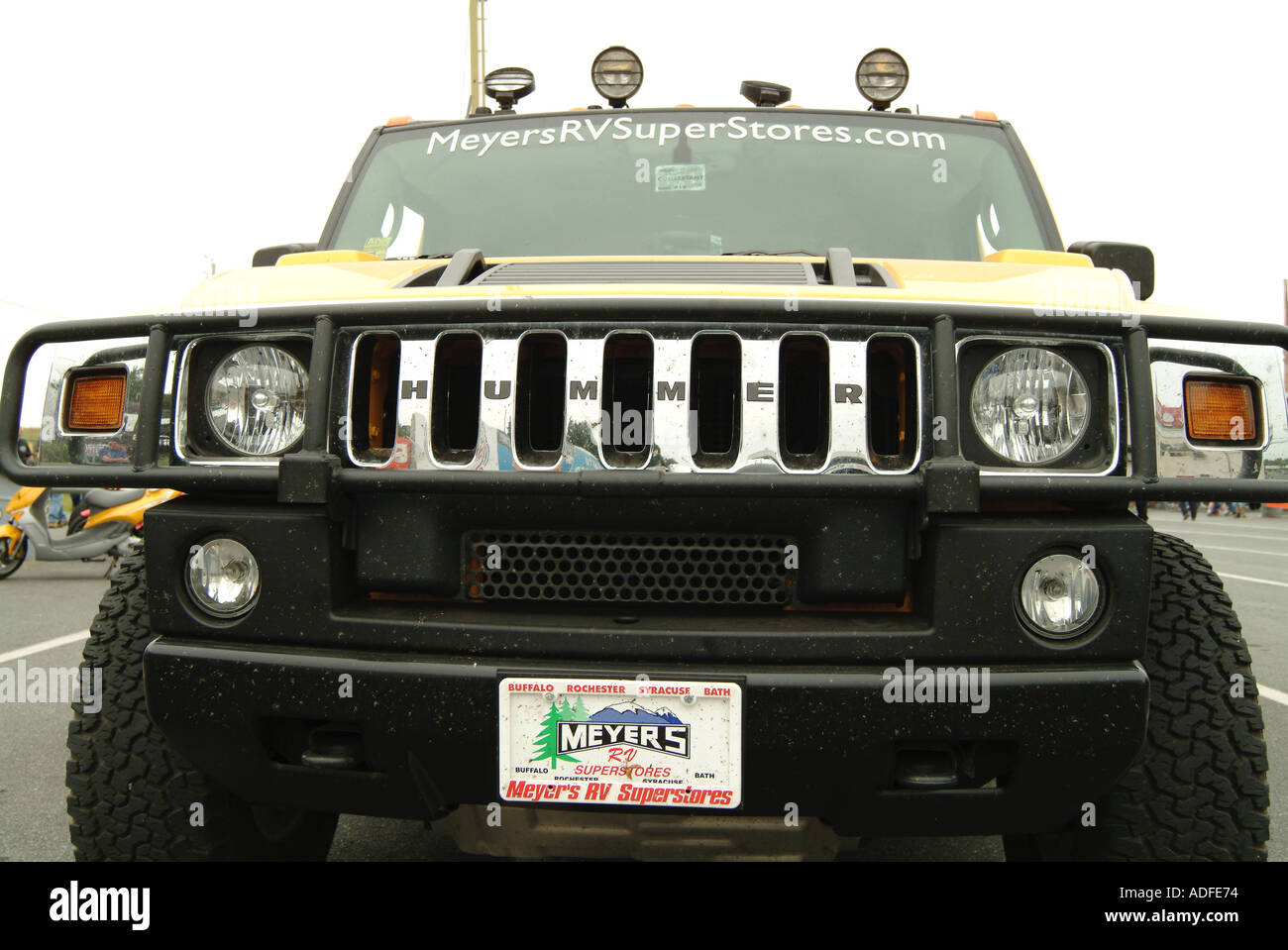 hummer h2 suv suv gas guzzler gasguzzler grill headlight mascot