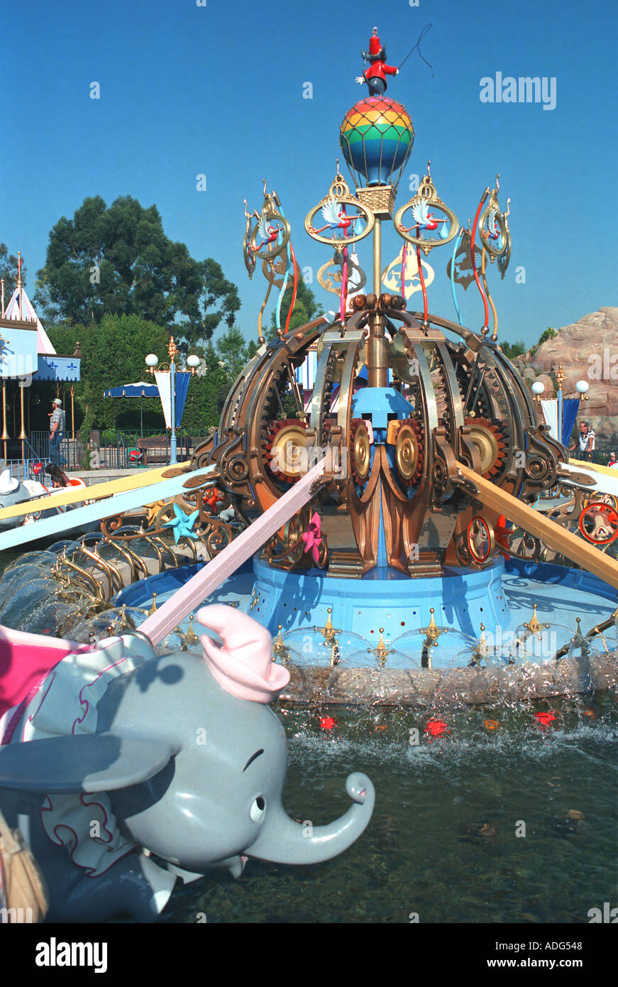 全国どこでも送料無料！ hi-res disney Dumbo stock Alamy - images and photography 絵画