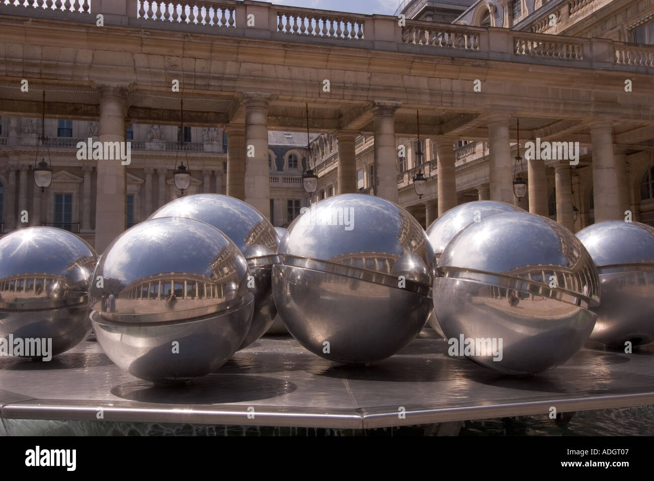Sculpture in Jardin du Palais Royal Paris Stock Photo Alamy