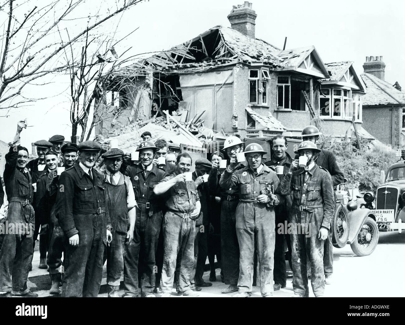 WW2 [Rescue Party] England 1941 Stock Photo - Alamy