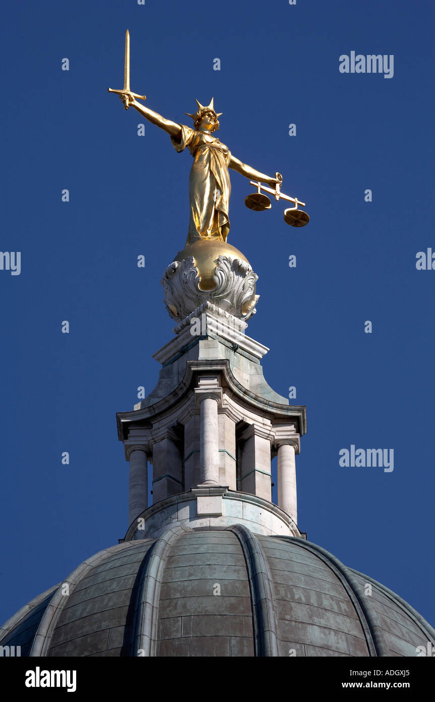 statue of justice on the top of the old bailey london england uk europe