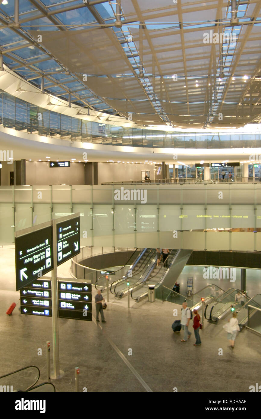 Switzerland Zurich airport Terminal C check in crowded people Stock ...