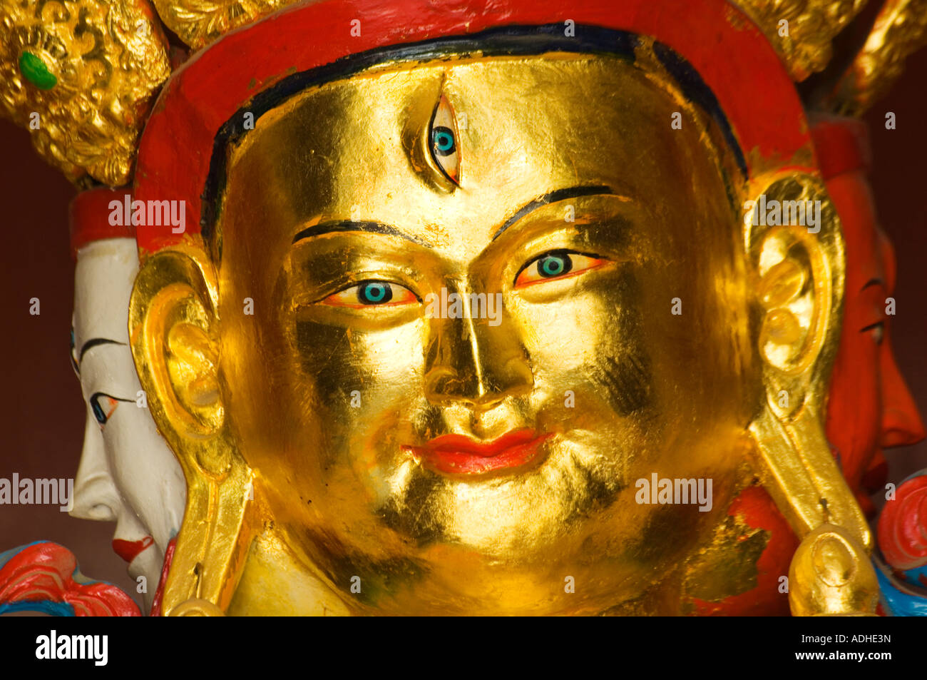 Miaoying temple statue hires stock photography and images Alamy