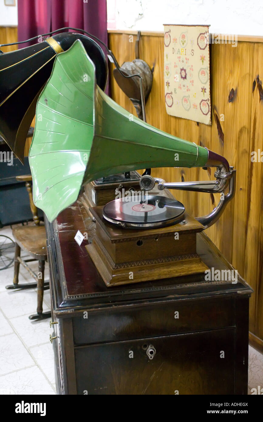 Phonograph hi-res stock photography and images - Alamy