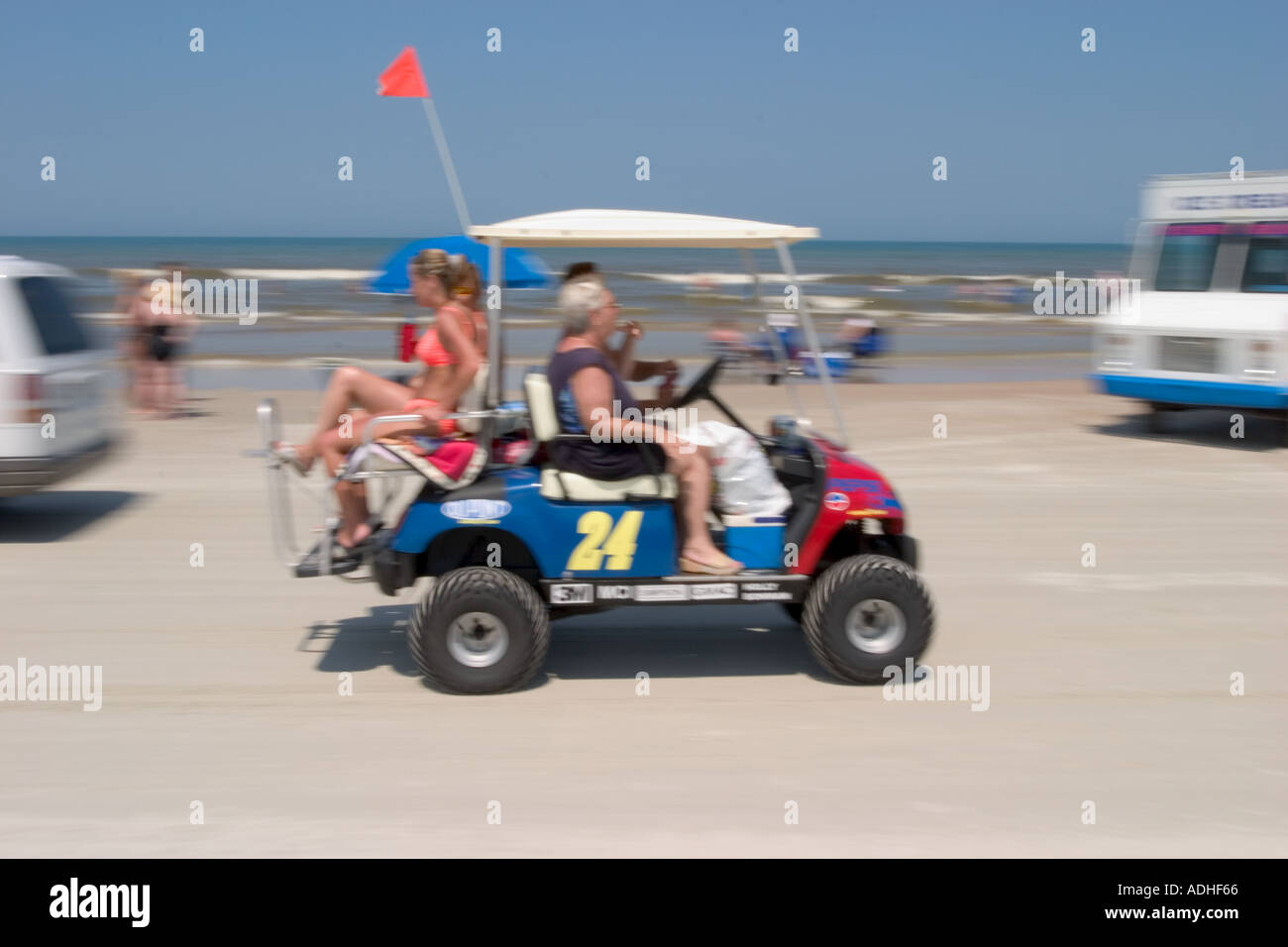 Driving on beach daytona hi-res stock photography and images - Alamy