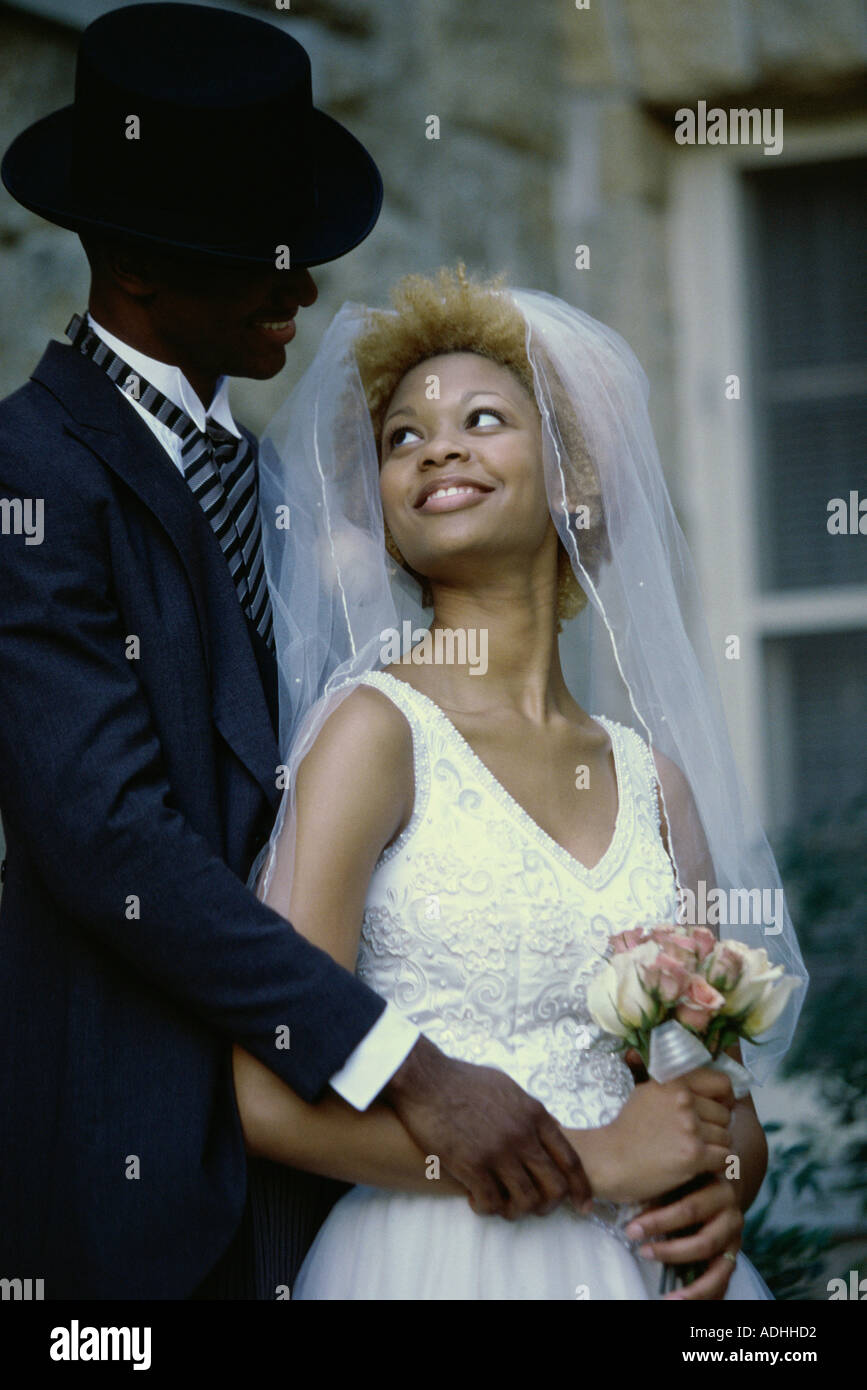 African newlywed couple posing hi-res stock photography and images - Alamy