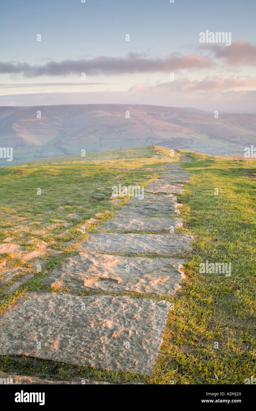 Path from Mam Tor to Hollins Cross, Back Tor and Lose Hill, Derbyshire, Peak District, England , UK Stock Photo