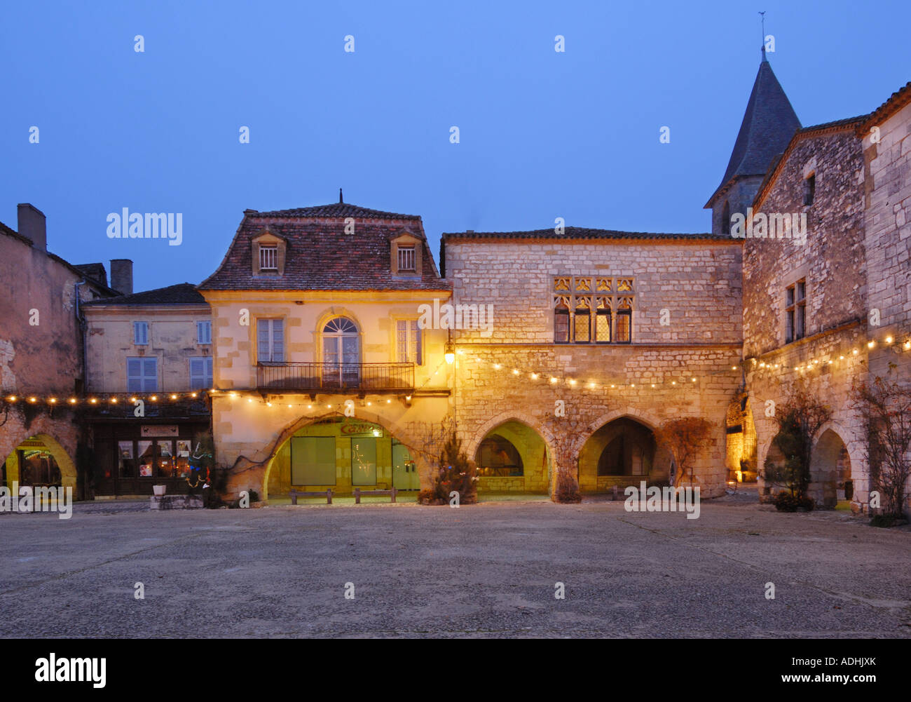 The houses of Monpazier, Perigord, Dordogne, France Stock Photo Alamy