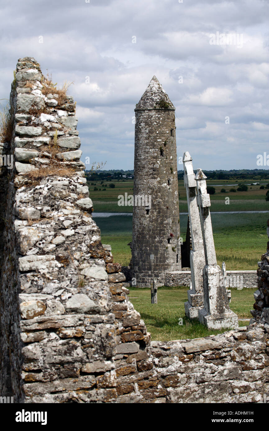 europe west coast ireland county offaly the ruins at clonemacnoise Stock Photo