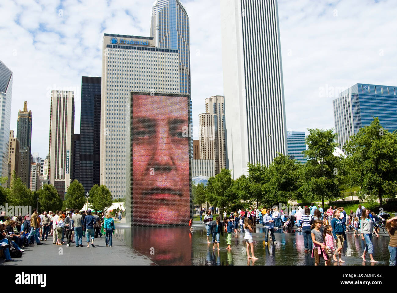 Chicago's Crown Fountain / Millennium Park Stock Photo Alamy