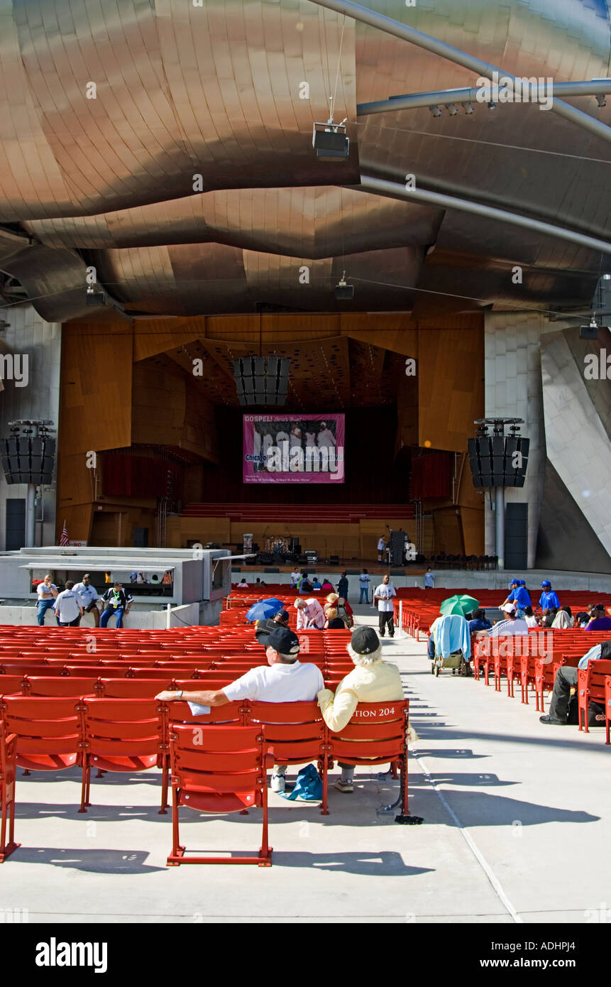 Chicago Concert Setting Up / Pritzker Pavilion / Millennium Park Stock