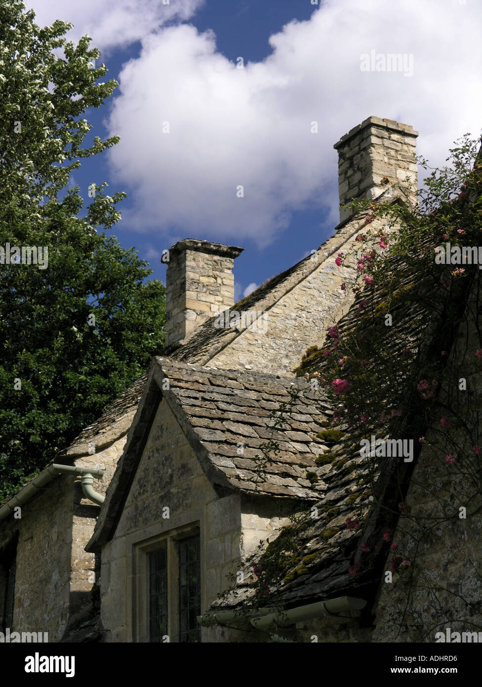 Traditional stone cotswolds roof tiles hires stock photography and