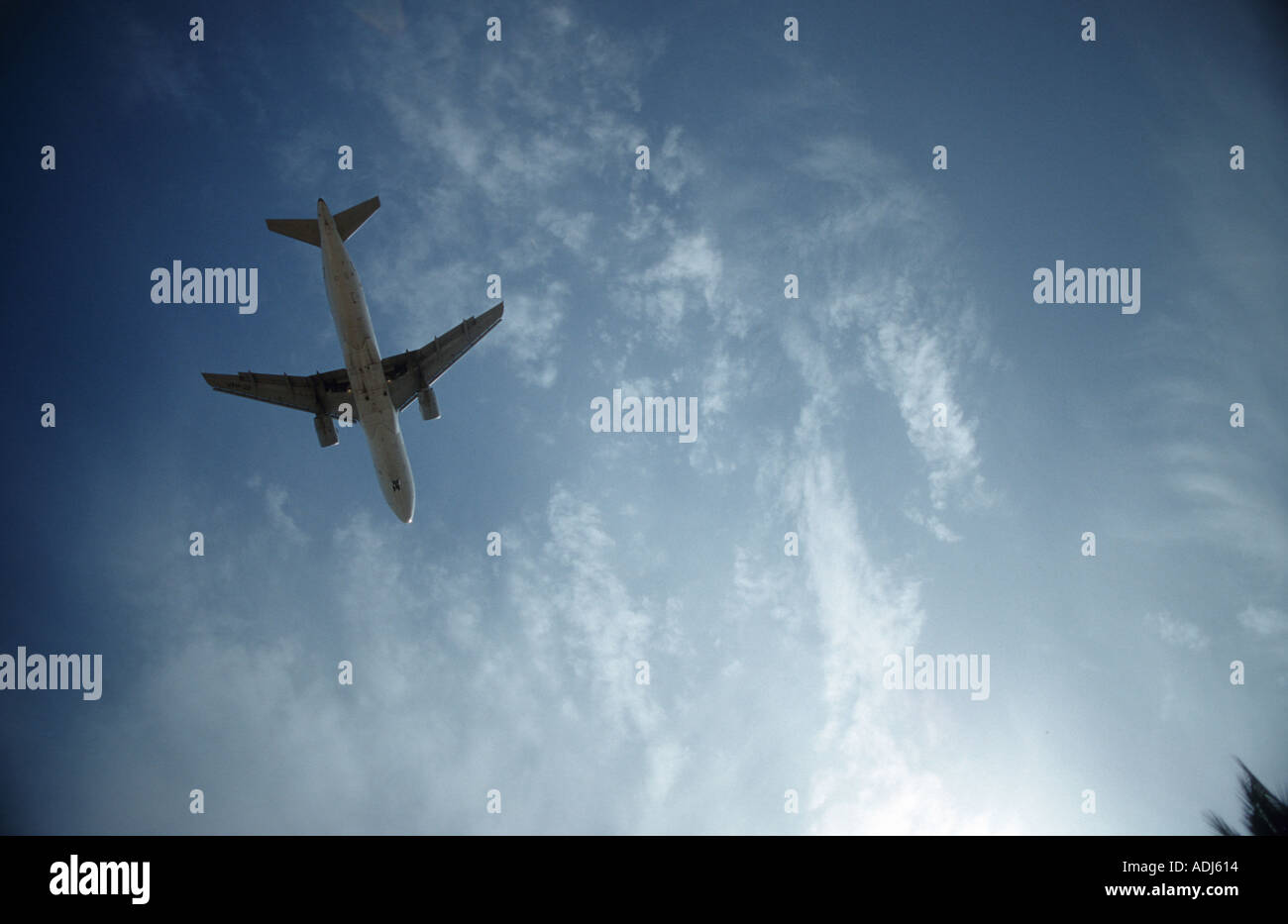 plane taking off in the sky Stock Photo - Alamy