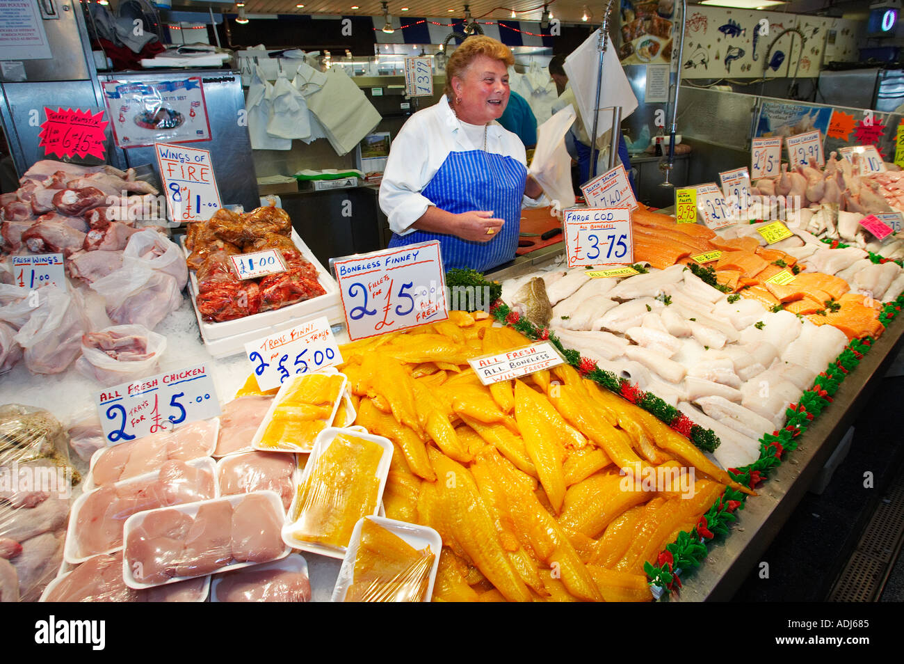 Fish market stall selling fresh fish UK Stock Photo