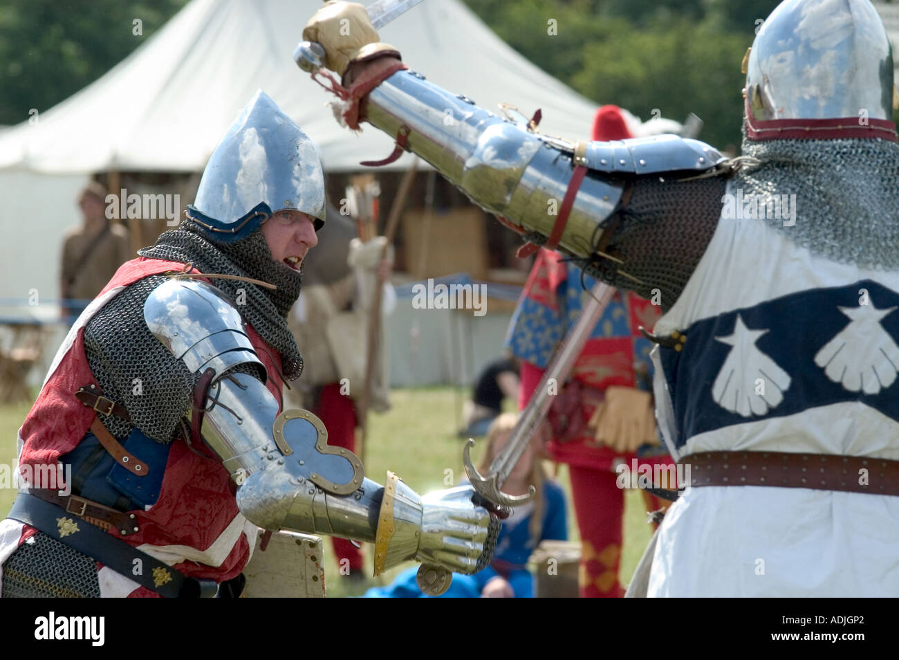 Chainmail knight hi-res stock photography and images - Alamy