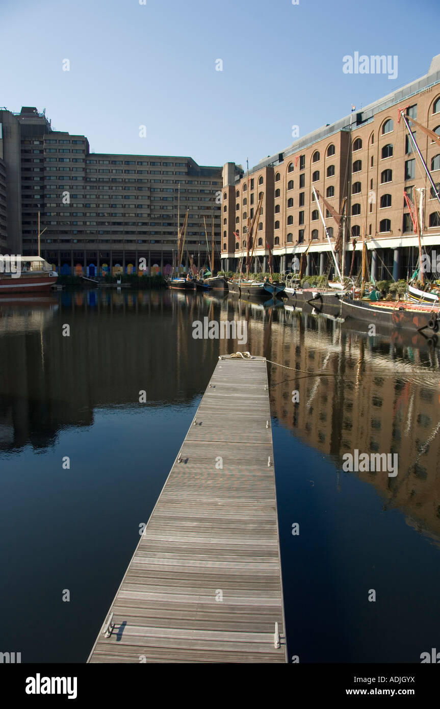 mooring pier at st katherines docks central london Stock Photo - Alamy