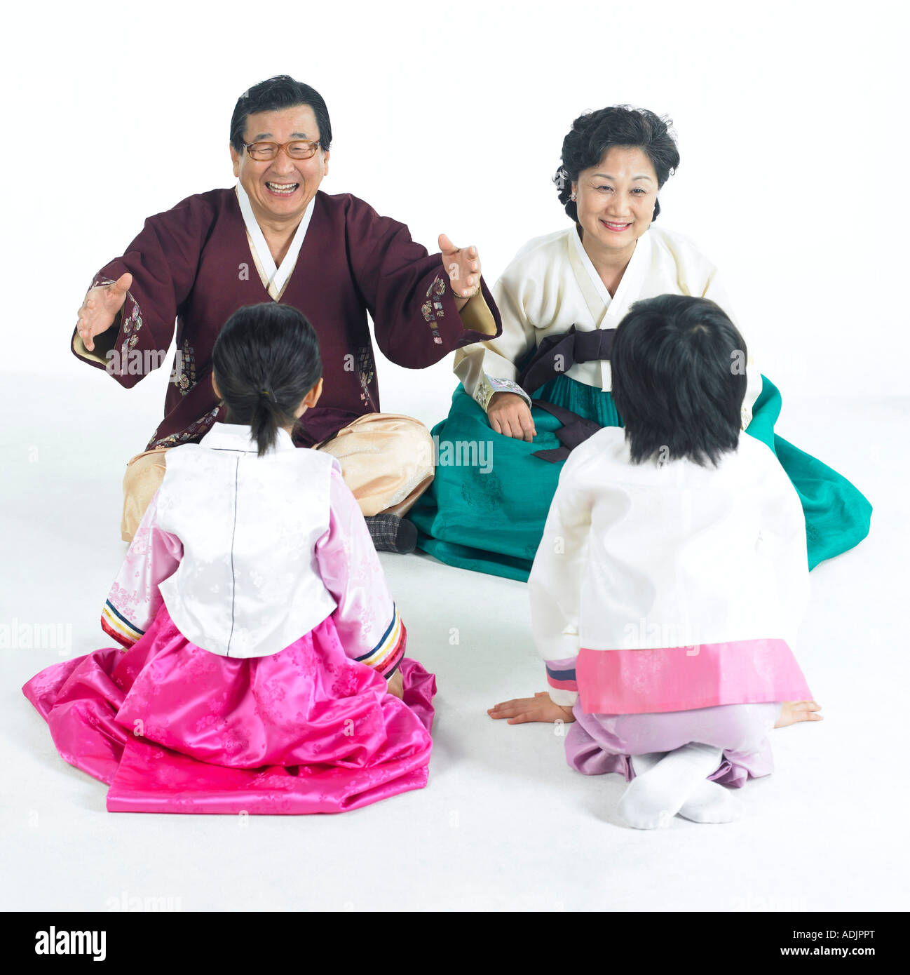 Korean traditional bowing hi-res stock photography and images - Alamy