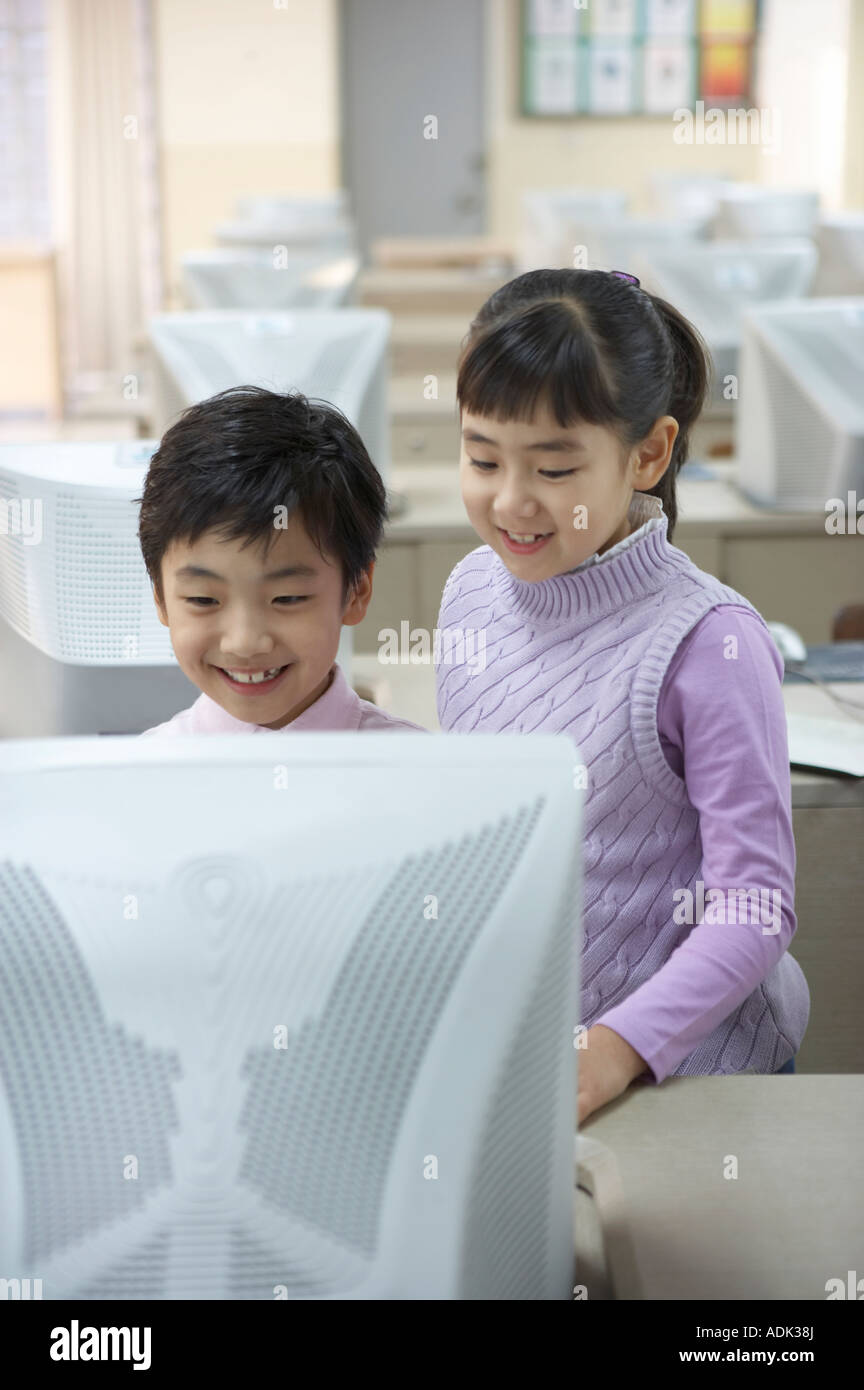Students in the computer lab Stock Photo - Alamy